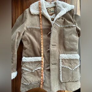 Vintage 70s Pioneer Wear Suede Leather Sherpa Lined Western Jacket.